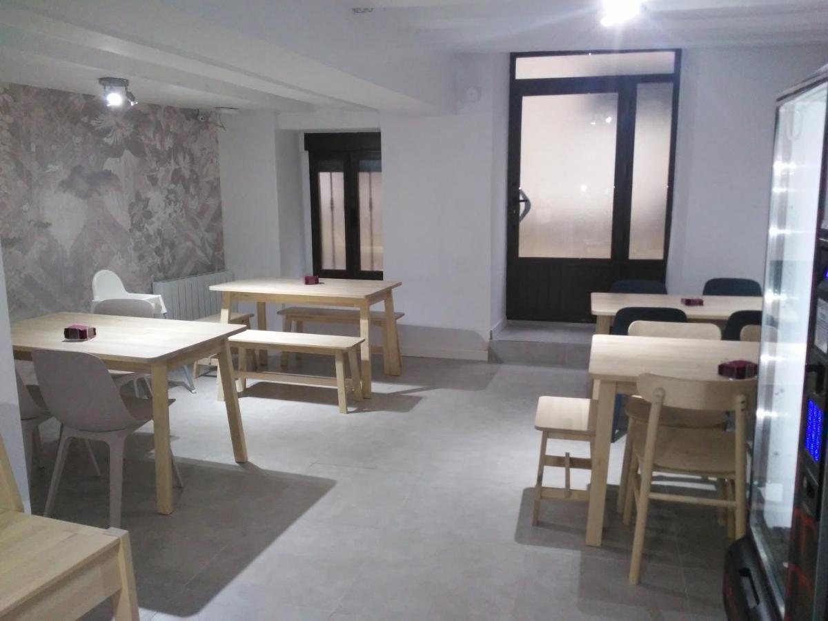 Ontinyent Rooms Buitenkant foto